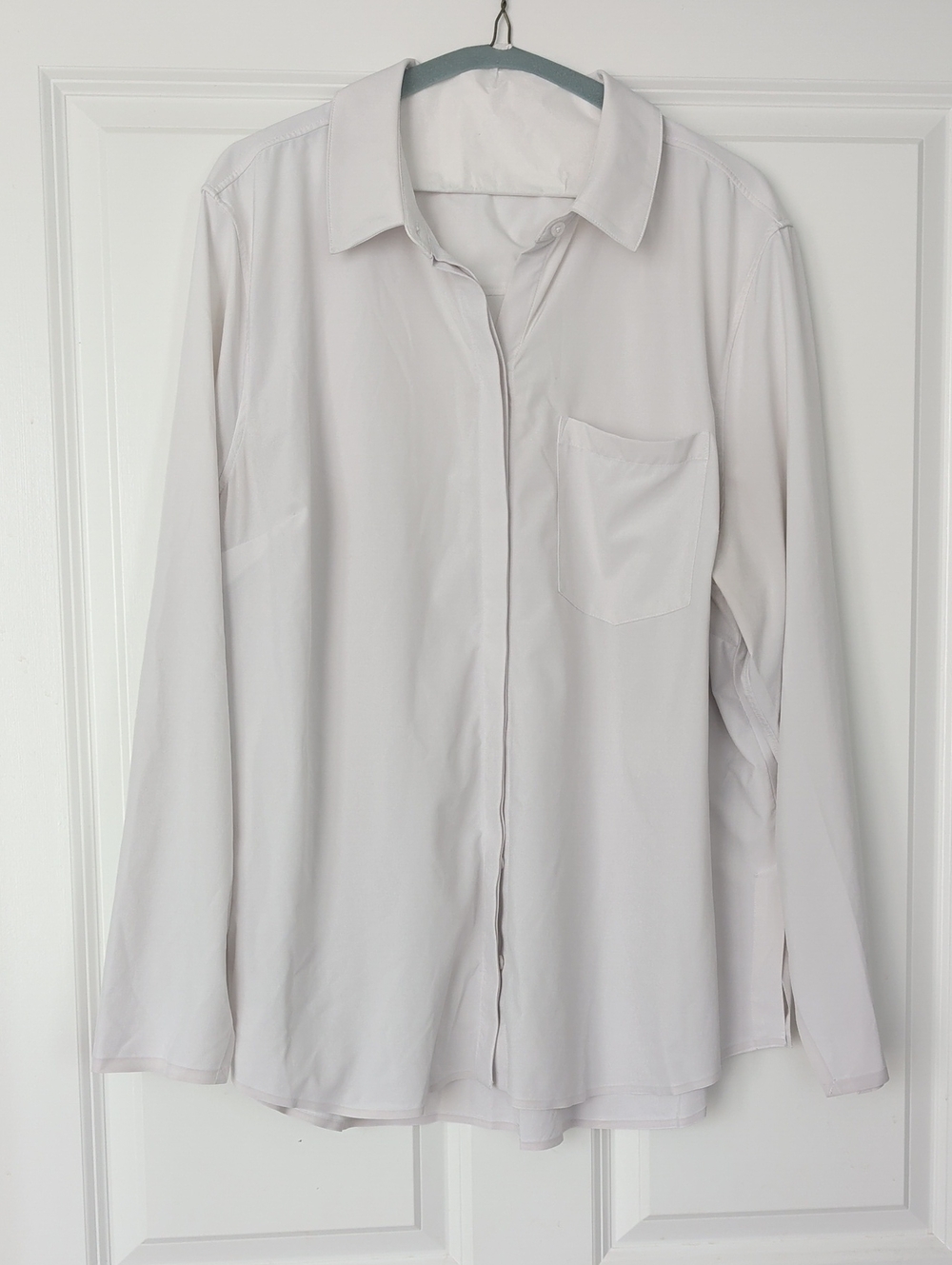 Athleta White Long-Sleeve Button-Down Shirt with Chest Pocket
